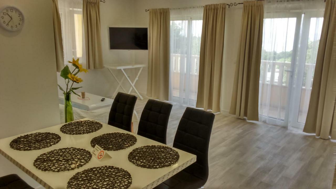 Anka Strman Apartamento Makarska Exterior foto