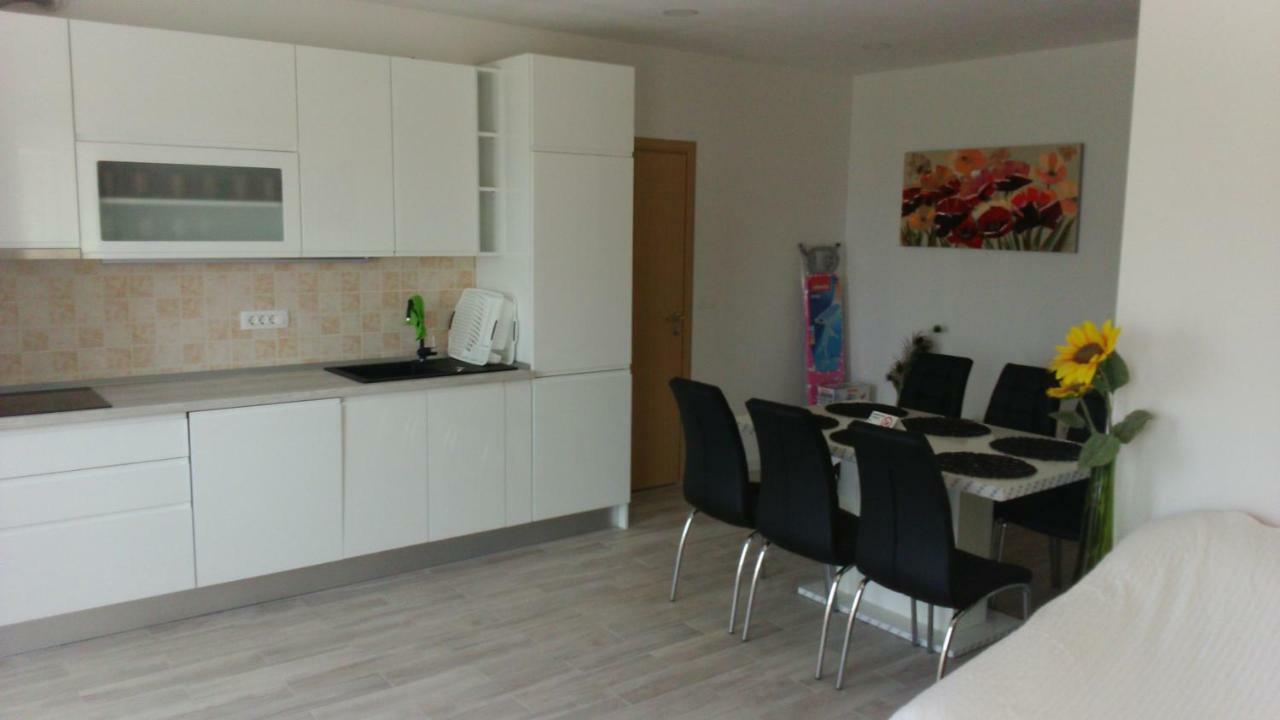 Anka Strman Apartamento Makarska Exterior foto